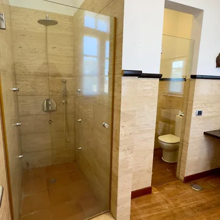 Casa Gurugu *